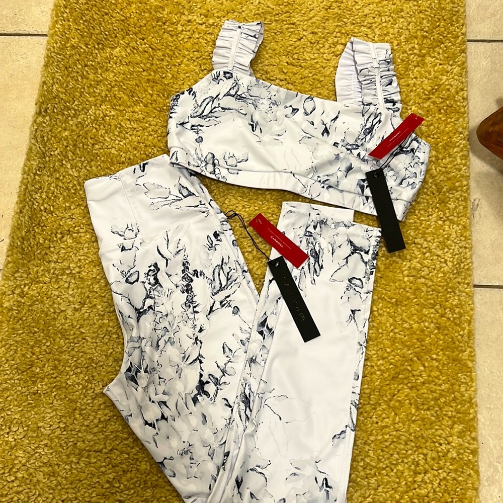 Carbon 38 workout set, the top is L and the leggings are size M